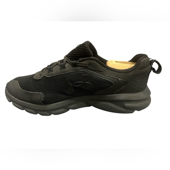 Black under armour charged assert runners size 9 - Picture 6 of 10